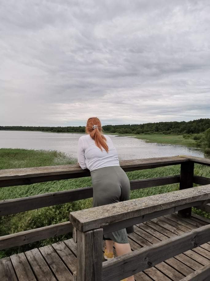 Vaatetorn järve ääres